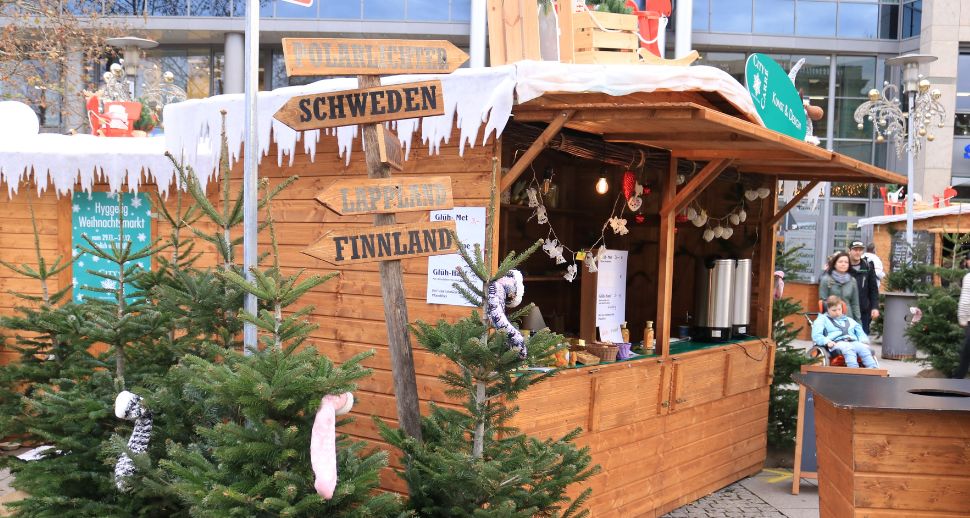 Weihnachtsbude kaufen bei eventTime, Deinem Markthütten-Shop, unkompliziert online bestellen
