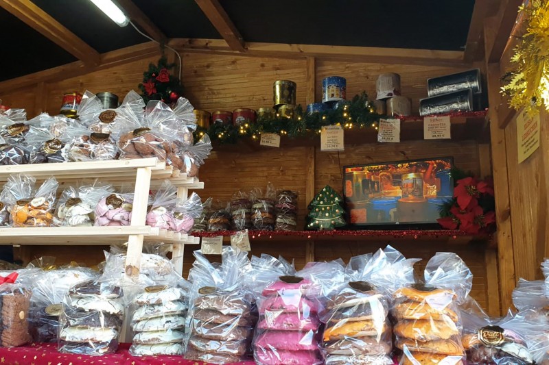 Holzhütte bei eventTime, Deinem Markthütten-Shop, unkompliziert online bestellen