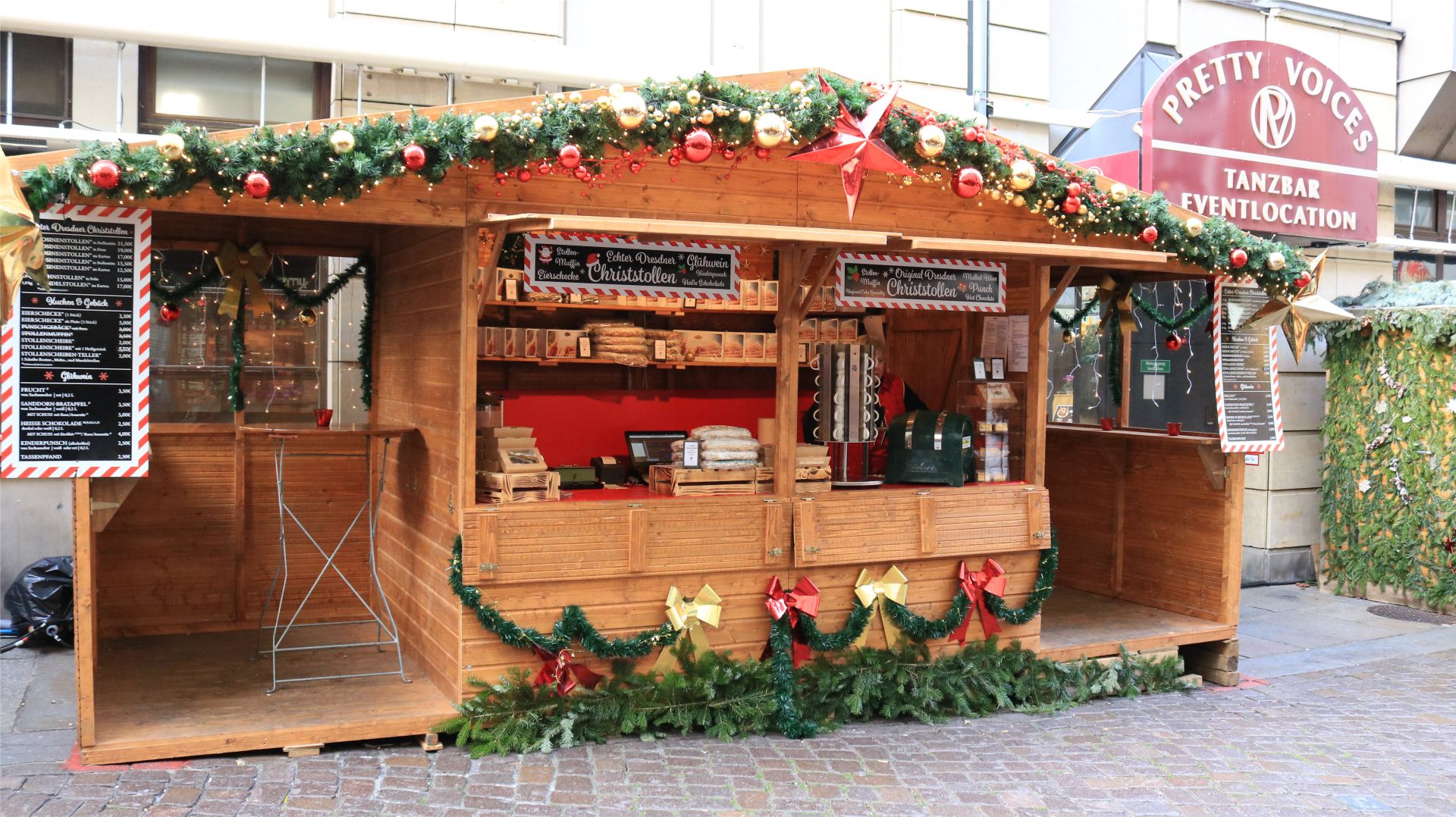 Verkaufshuette mieten 6x2 mit Unterstand bei eventTIME, der Partyausstatter und Markthüttenshop