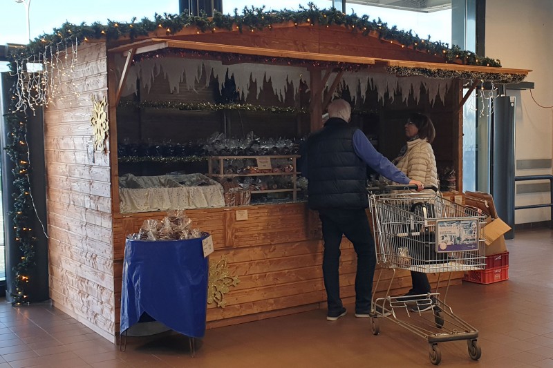 Holzhütte bei eventTime, Deinem Markthütten-Shop, unkompliziert online bestellen