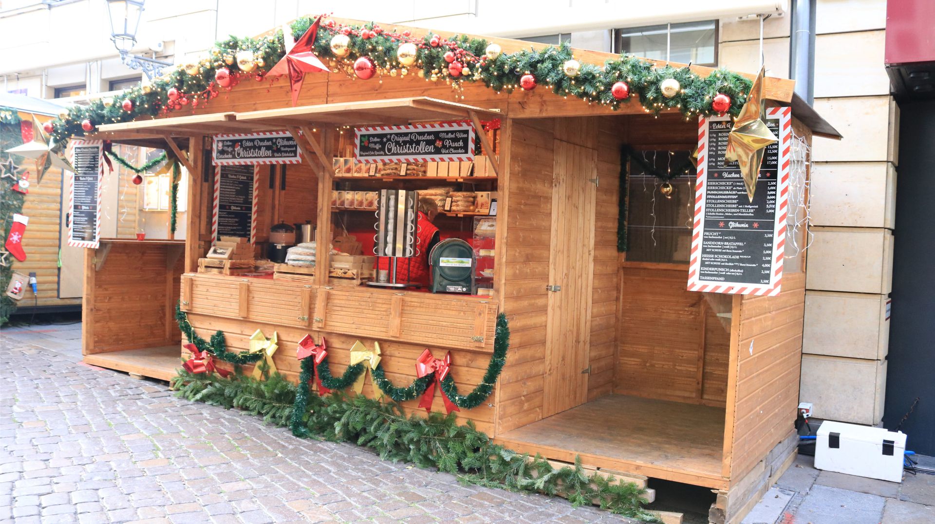 Verkaufshuette mieten 6x2 mit Unterstand bei eventTIME, der Partyausstatter und Markthüttenshop