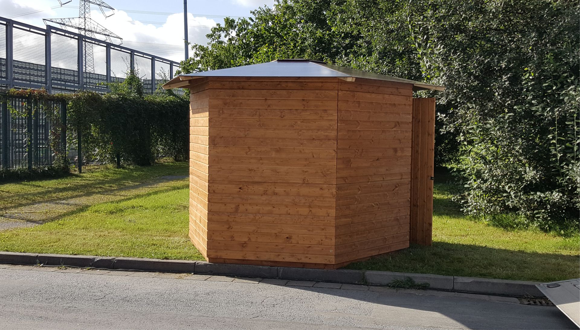 Markthuette 3m- 6- Eck- Pavillon- mieten bei eventTIME, der Partyausstatter