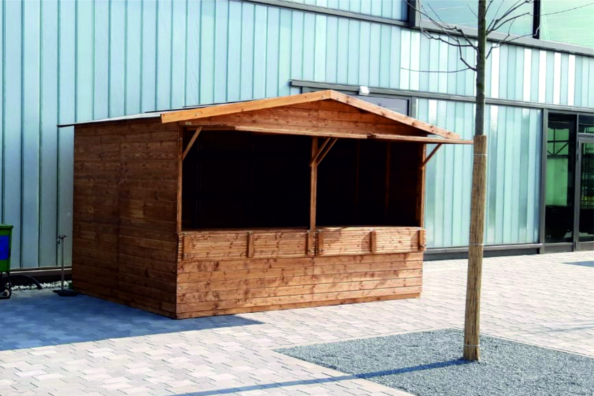 4m x 2,50m Huette mit Verkaufsklappen nach oben oeffnend im Markthuetten- Shop