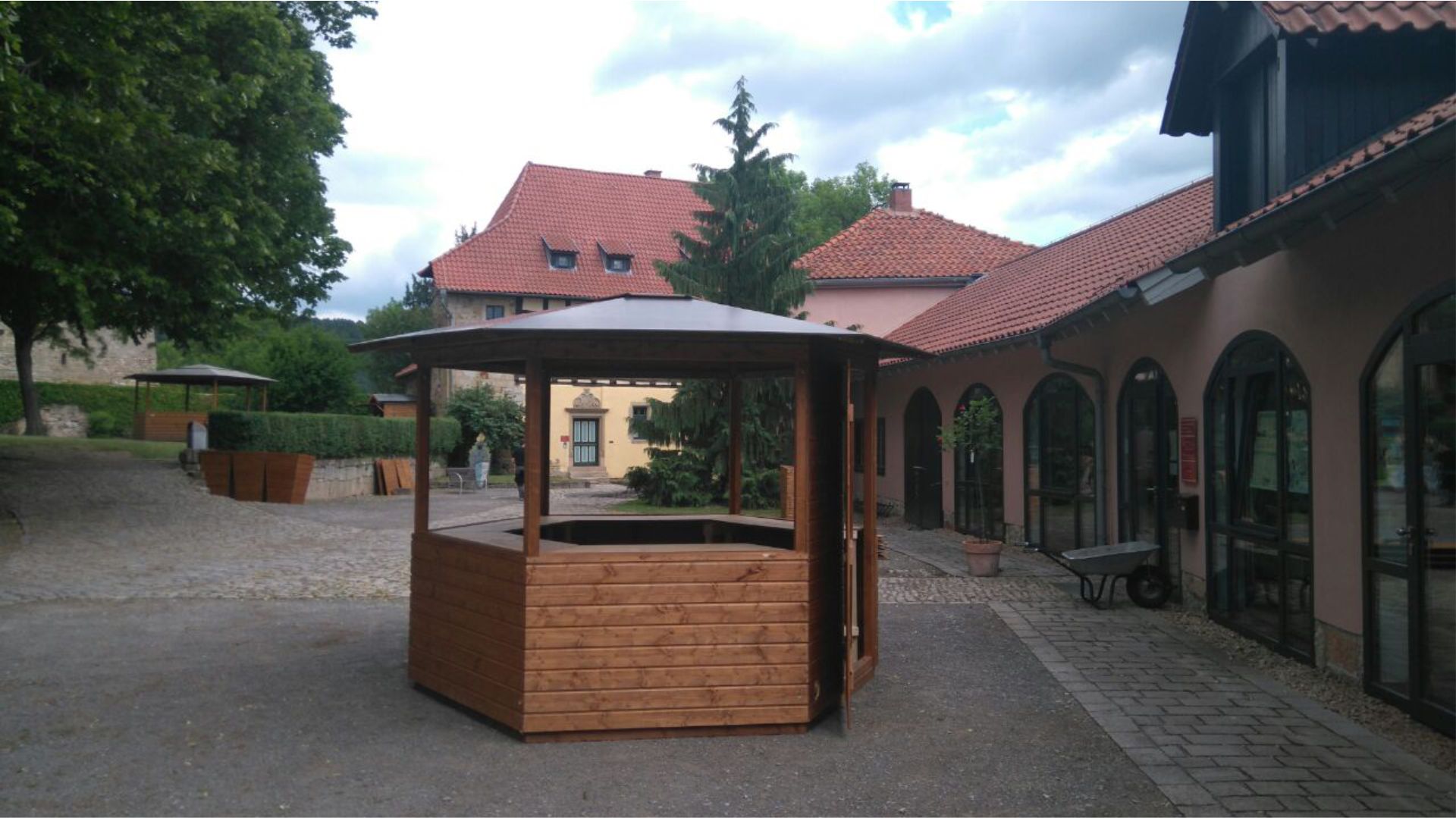 3m Verkaufsstand- Sechseck Pavillon- mieten bei eventTIME, der Partyausstatter