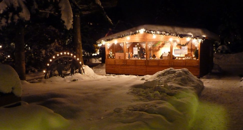 Weihnachtsmarkt Stand mieten bei eventTime, Deinem Markthütten-Shop, unkompliziert online bestellen