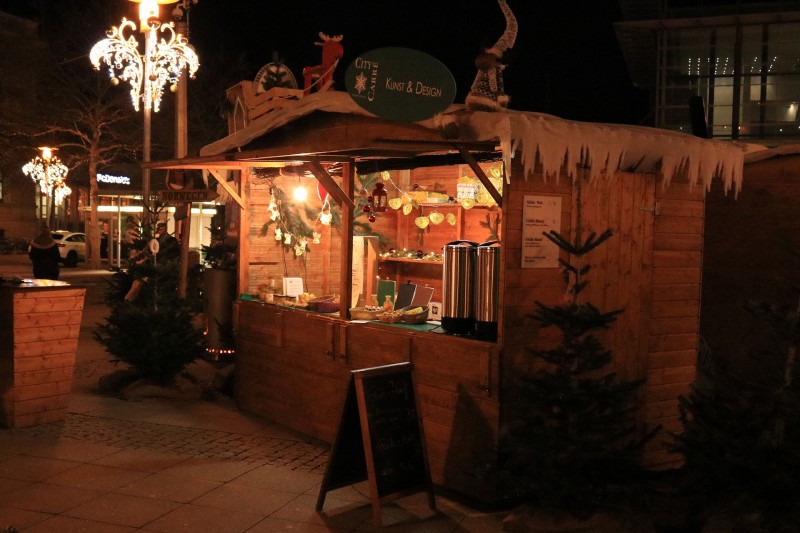 Weihnachtshütte mieten bei eventTime, Deinem Markthütten-Shop, unkompliziert online bestellen