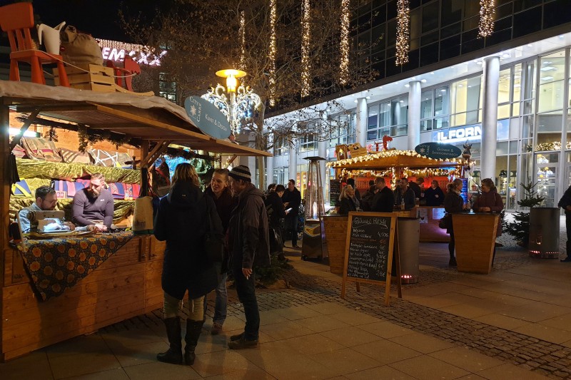Weihnachtshütte mieten bei eventTime, Deinem Markthütten-Shop, unkompliziert online bestellen